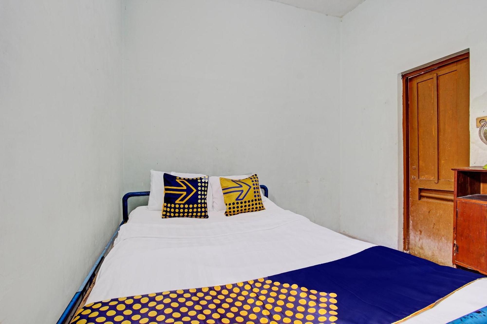 Spot On 92336 Hotel Sukowati Surakarta  Bagian luar foto