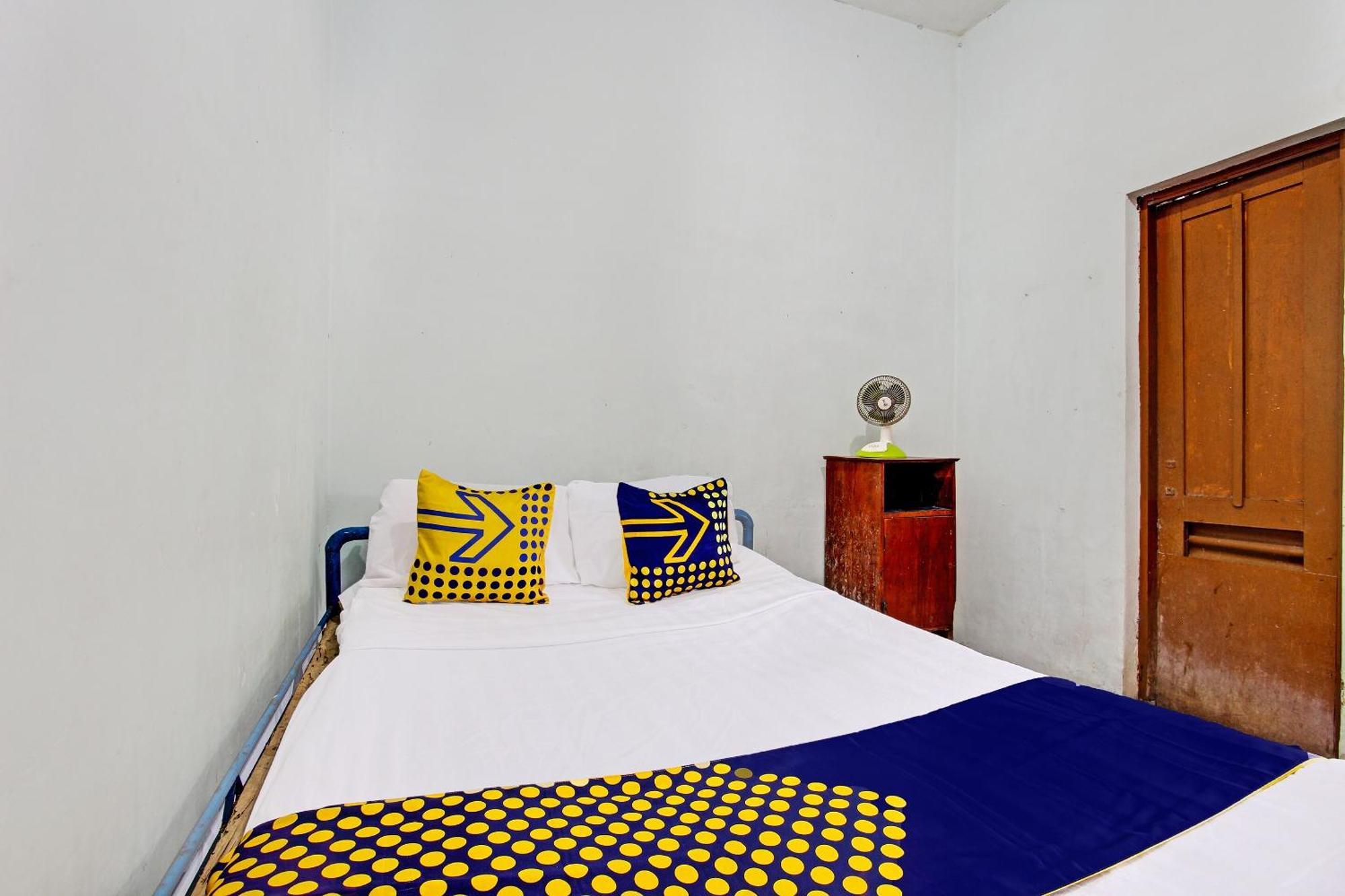 Spot On 92336 Hotel Sukowati Surakarta  Bagian luar foto