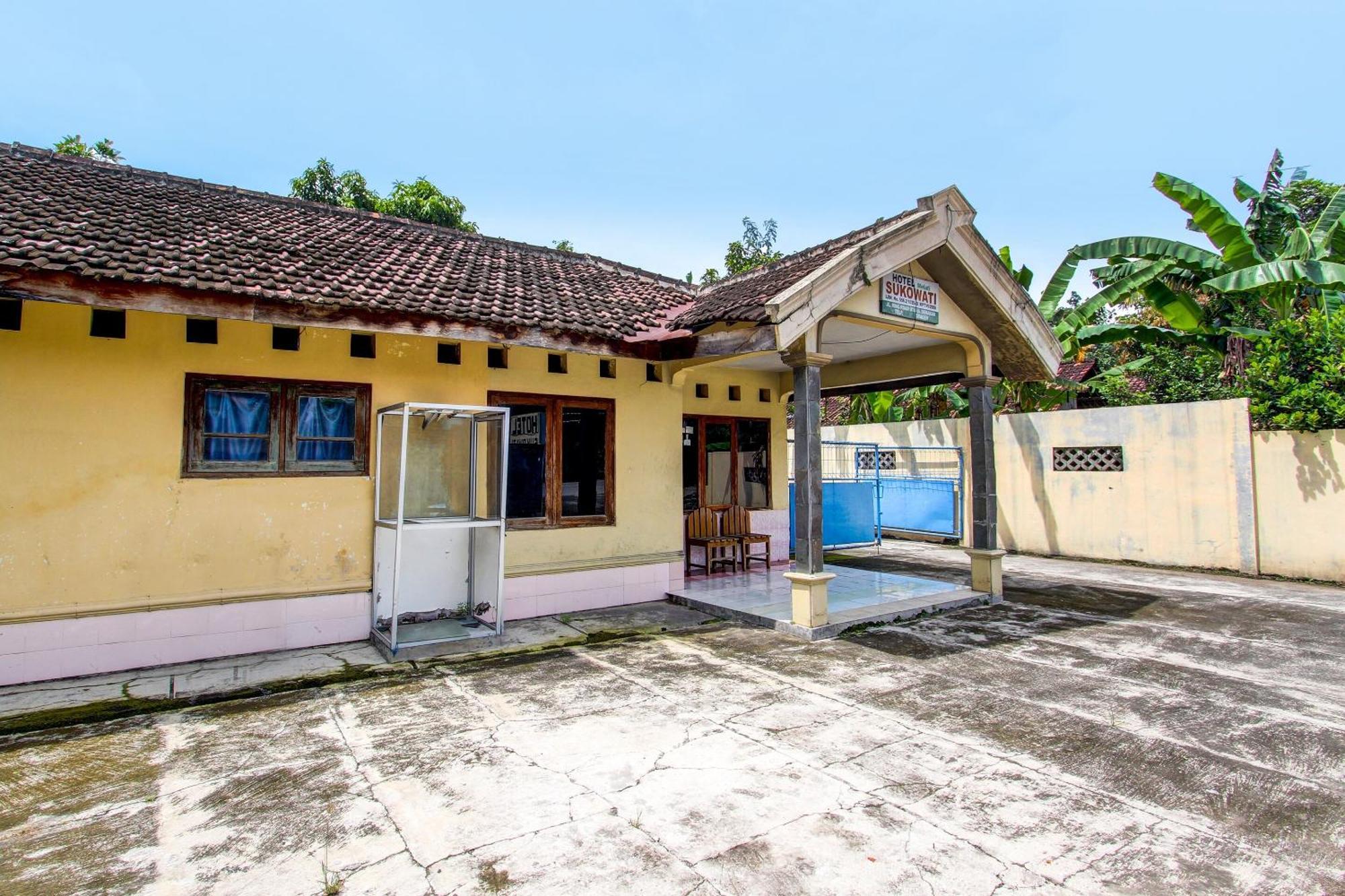 Spot On 92336 Hotel Sukowati Surakarta  Bagian luar foto