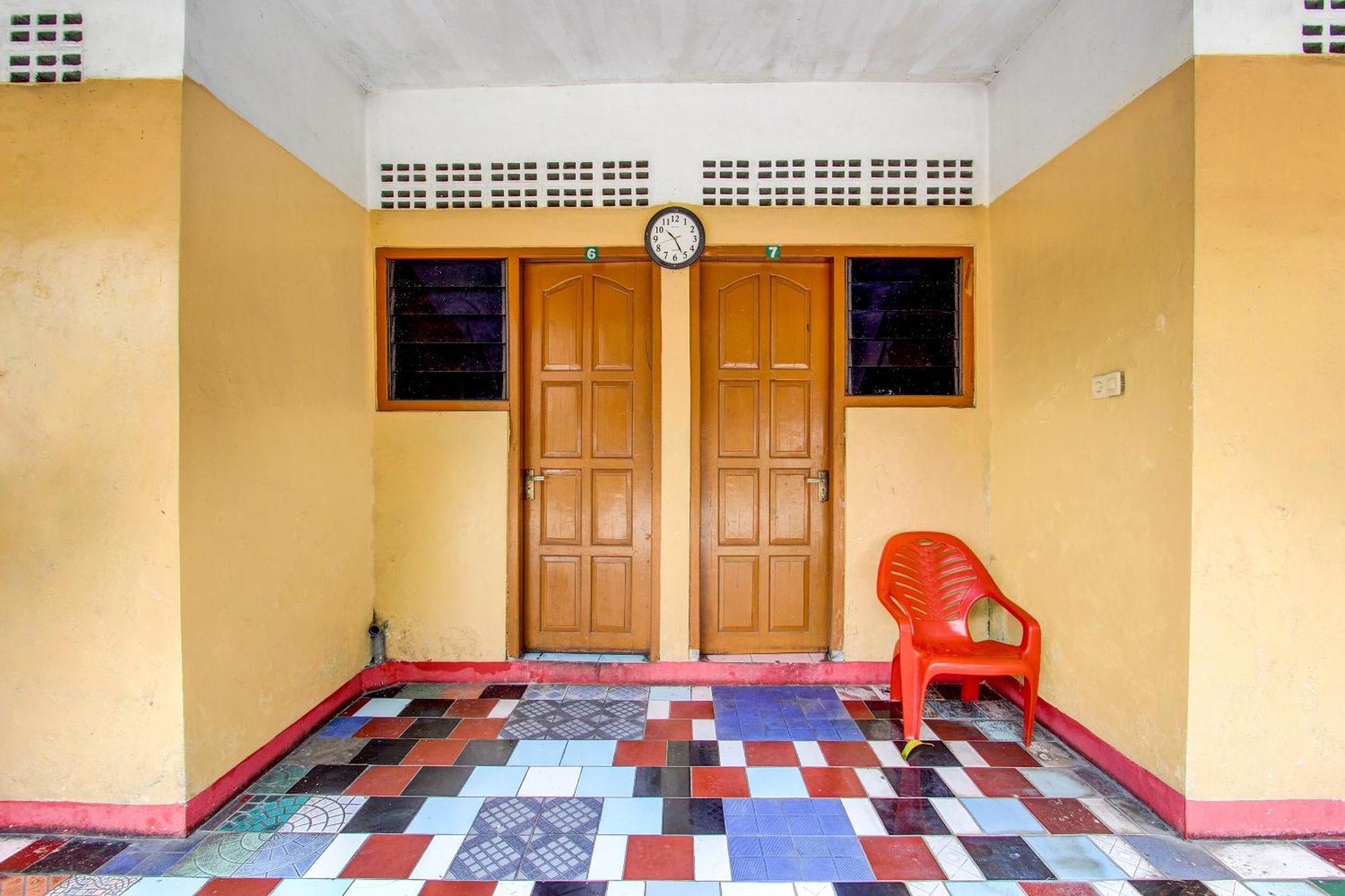 Spot On 92336 Hotel Sukowati Surakarta  Bagian luar foto