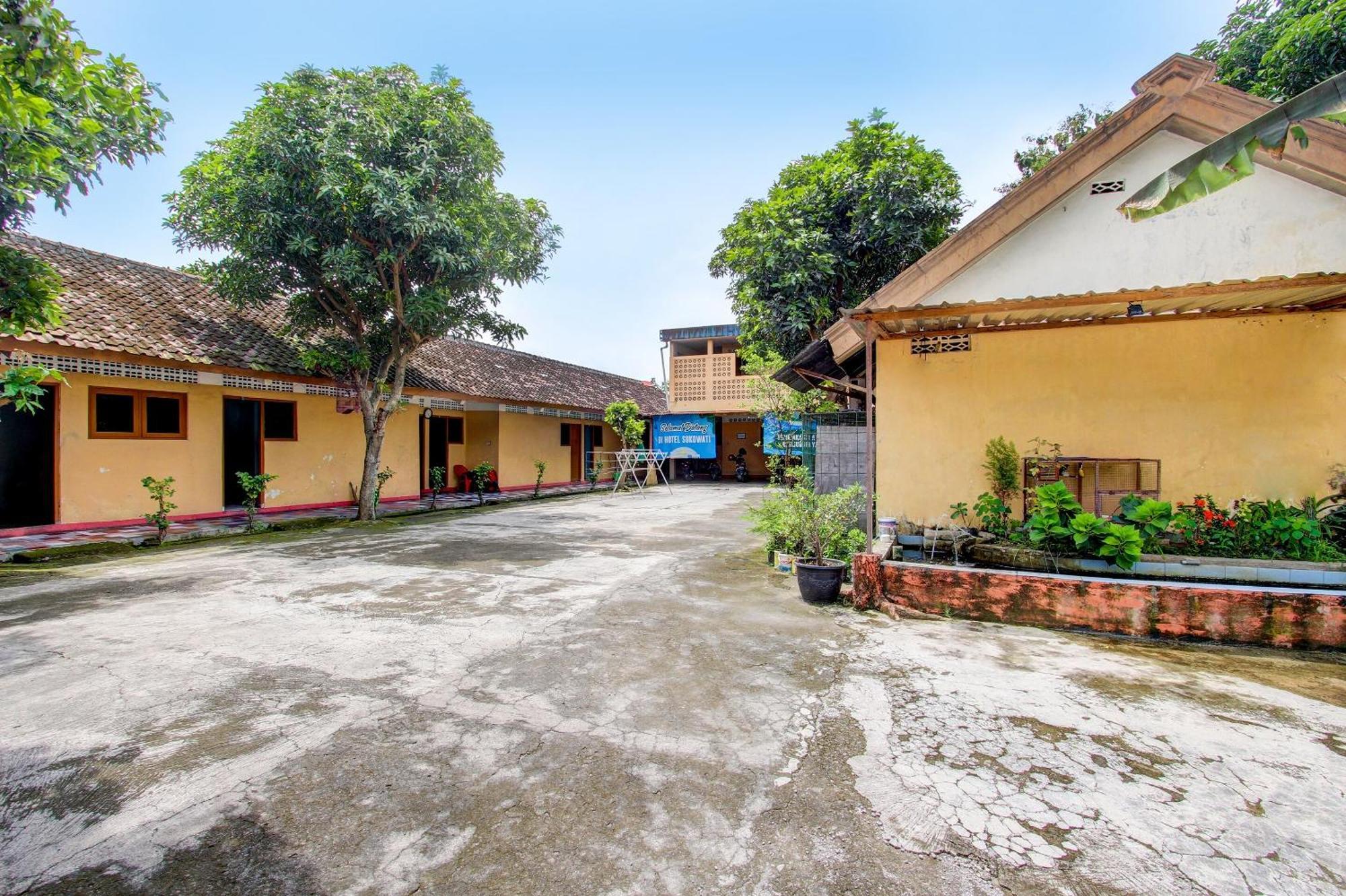 Spot On 92336 Hotel Sukowati Surakarta  Bagian luar foto