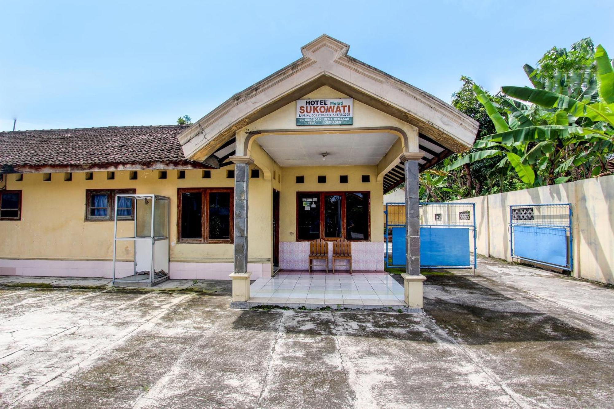 Spot On 92336 Hotel Sukowati Surakarta  Bagian luar foto