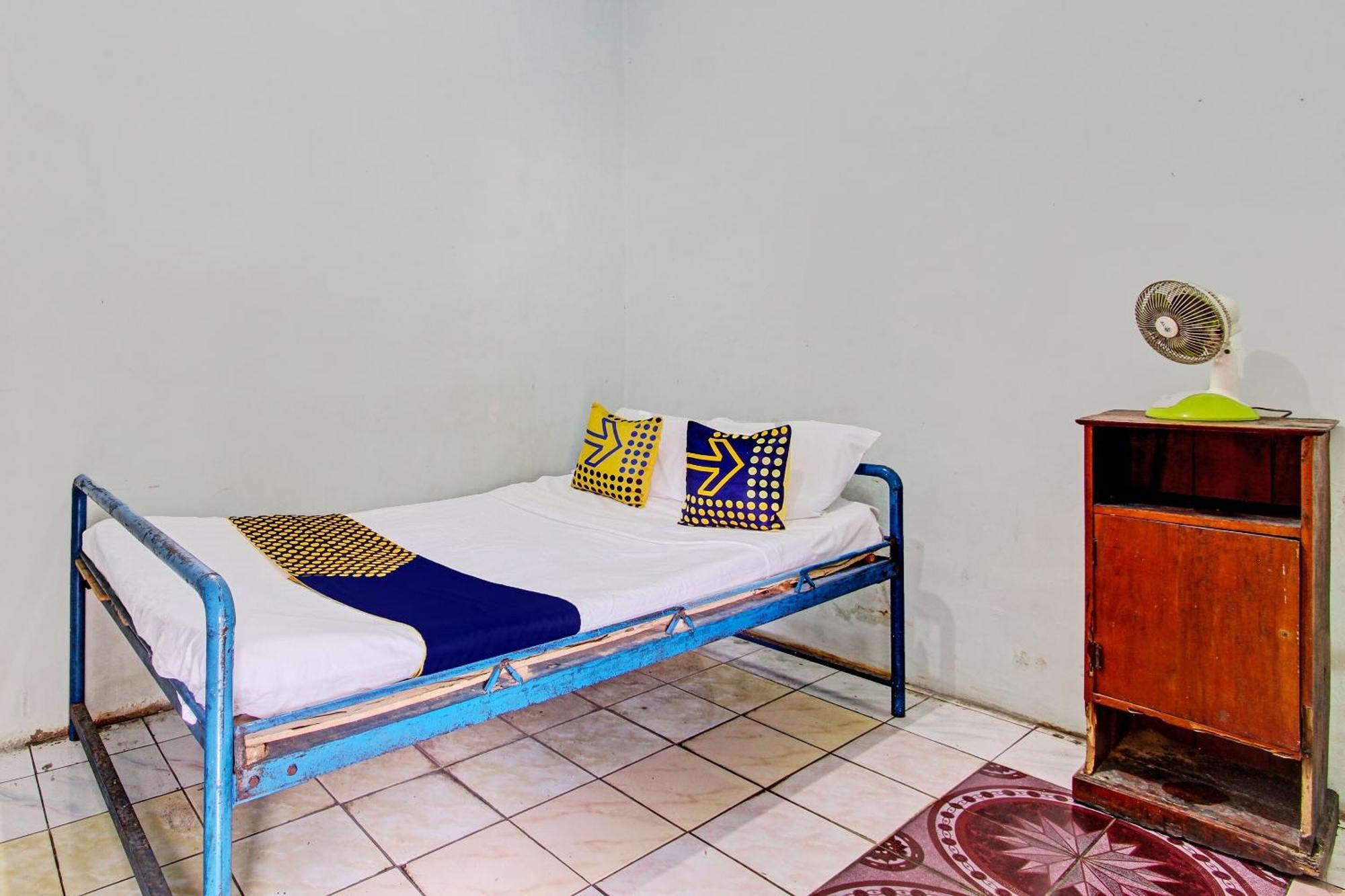 Spot On 92336 Hotel Sukowati Surakarta  Bagian luar foto